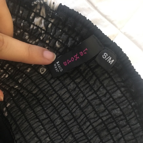 Beach dress - Picture 3 of 3